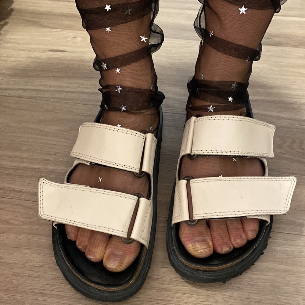 Leather sandals Zara